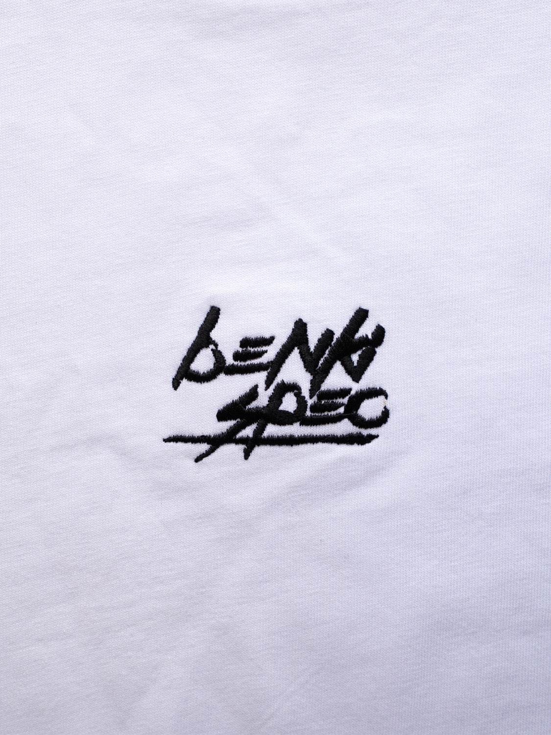 BENKI EMBROIDERED WHITE TEE